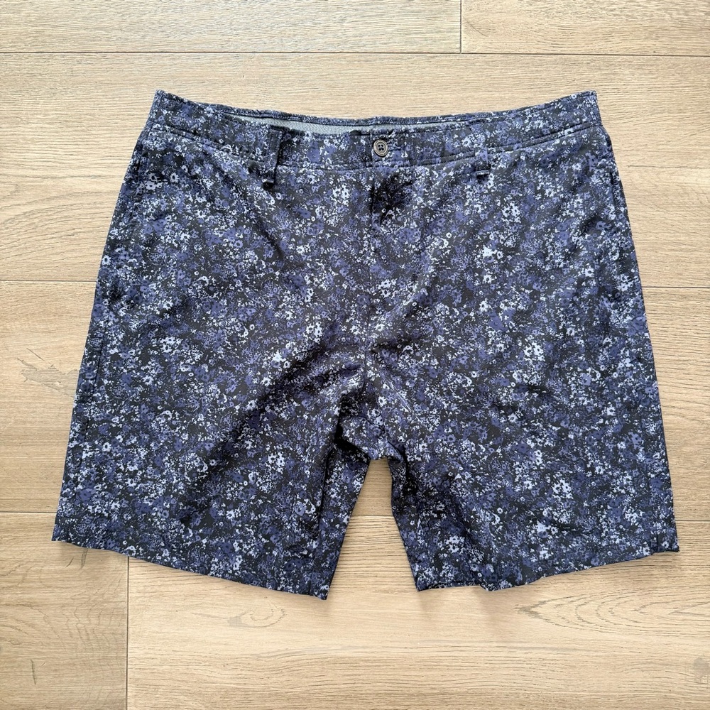 Under Armour Golf Printed Shorts Blue White Abstract 40